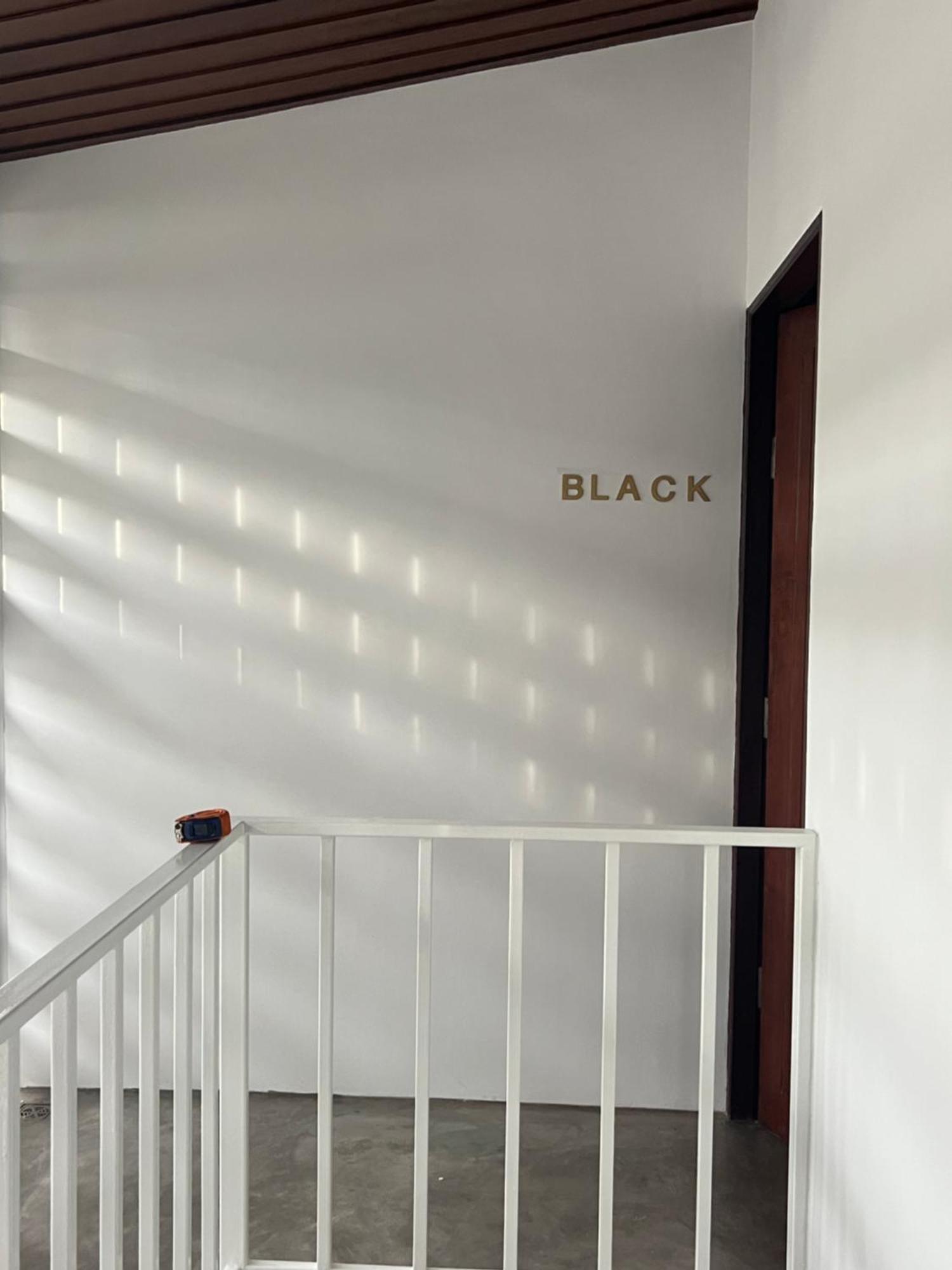 Mr Black & Ms White -Self Check In Accommodation Μπανγκόκ Εξωτερικό φωτογραφία